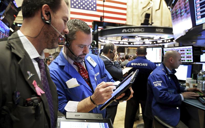  I-Wall Street iqala ngemali futhi i-Dow Jones iphakama ngo-0.63%