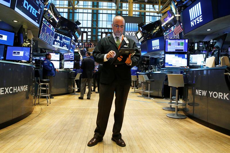  I-Wall Street iqala ngemali futhi i-Dow Jones iphakama ngo-0.48%