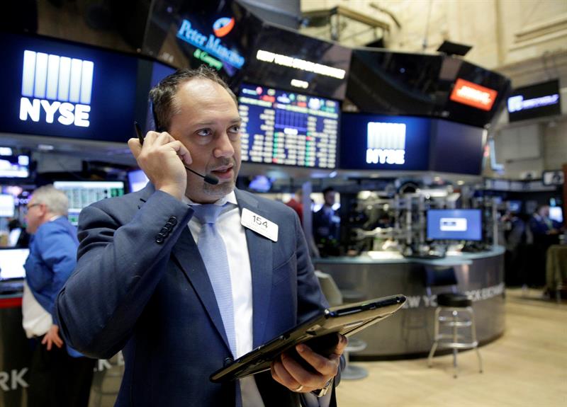  I-Wall Street ivula futhi i-Dow Jones ihamba phambili ngo-0.13%